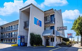 Motel 6 Portland Or Southeast